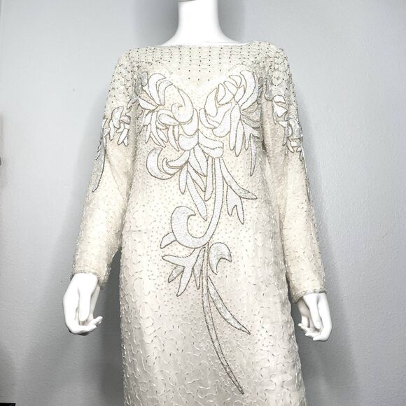 Anjumun California Rare Vintage 80s White Floral Pearlescent Beaded Gown - Picture 2 of 11